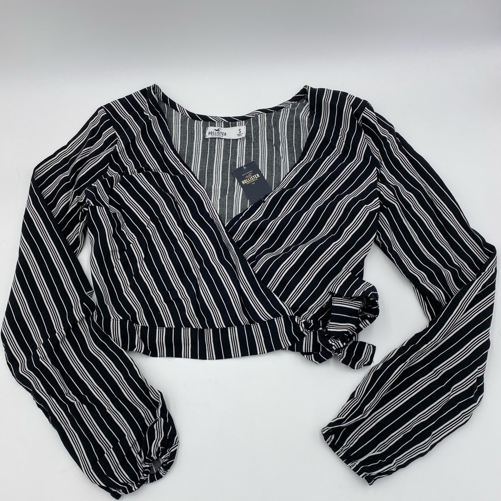 Hollister Wrap Top